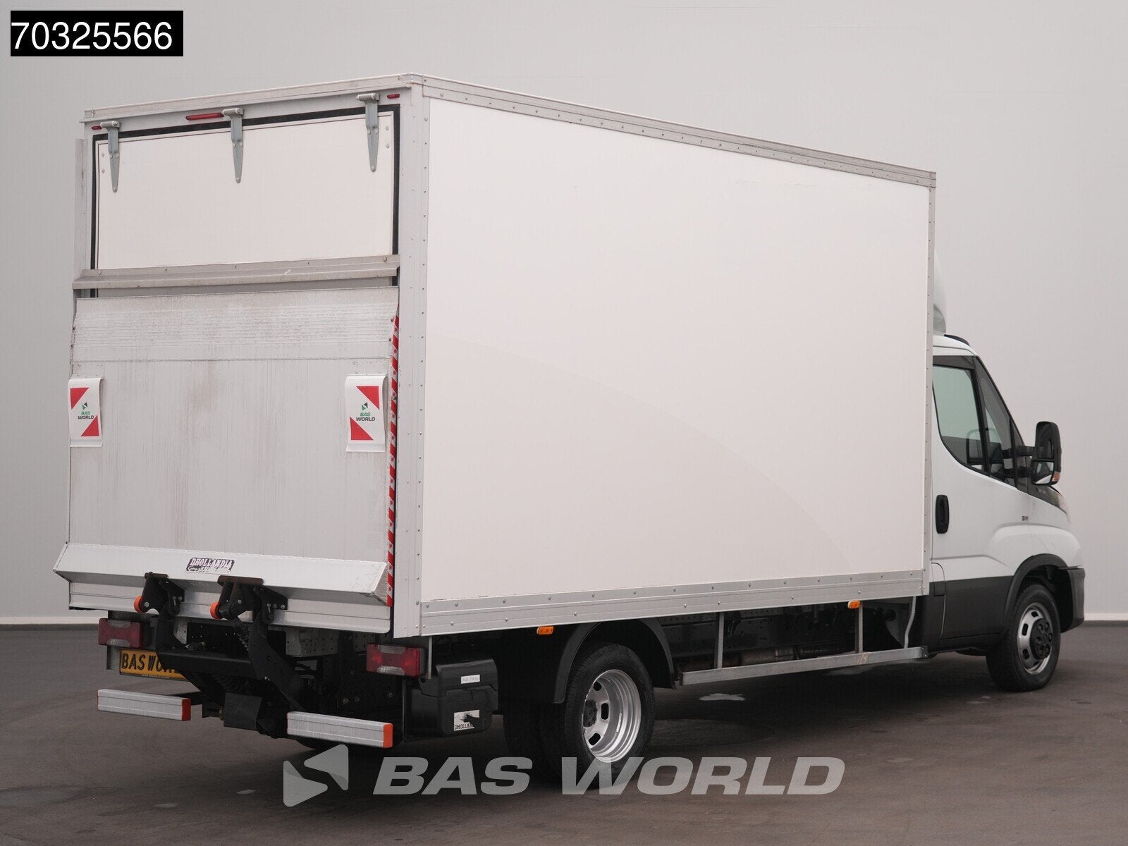 Iveco Daily 35C16 Laadklep Dubbellucht Bakwagen Airco Cruise, Stof, Gebruikt, Euro 6, Iveco