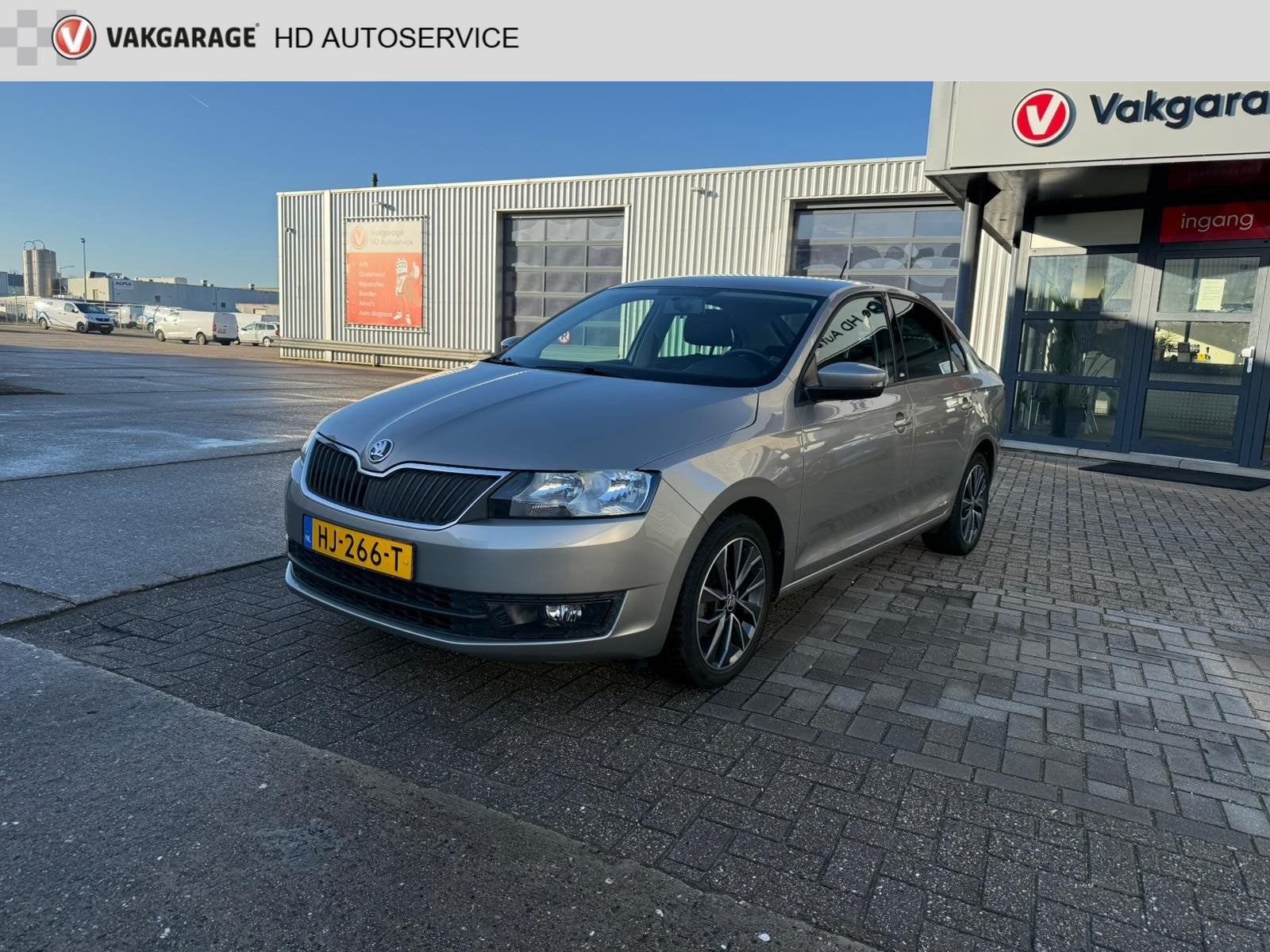 Skoda Rapid 1.2 TSI Greentech Edition (bj 2015, automaat), Stof, Gebruikt, Euro 6, 4 cilinders