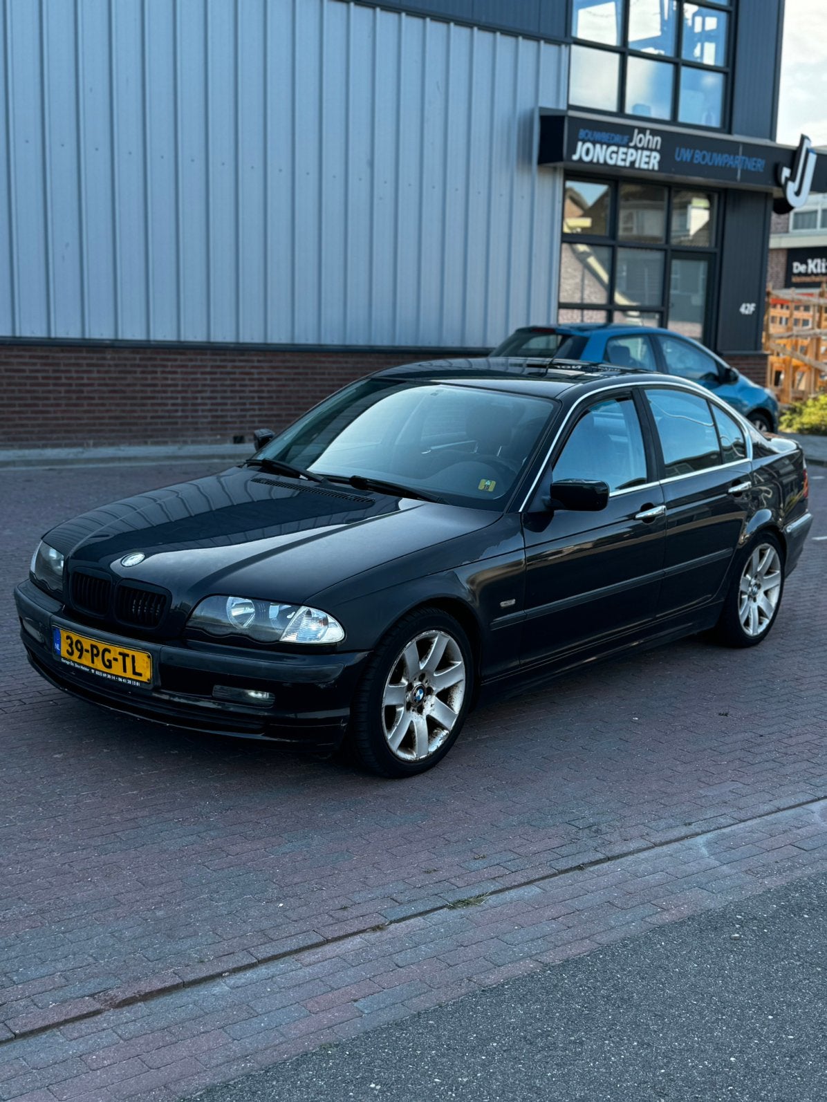BMW 3-Serie 2.0 I 320 1999 Zwart Opknapper/Circuit, Achterwielaandrijving, 1340 kg, Zwart, 11 km/l