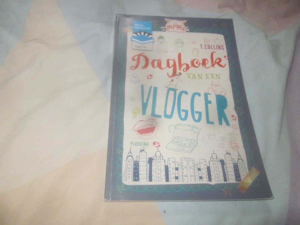 Dagboek van een Vlogger T.Collins zgan, Boeken, Ophalen of Verzenden, Zo goed als nieuw, Fictie, T.Collins