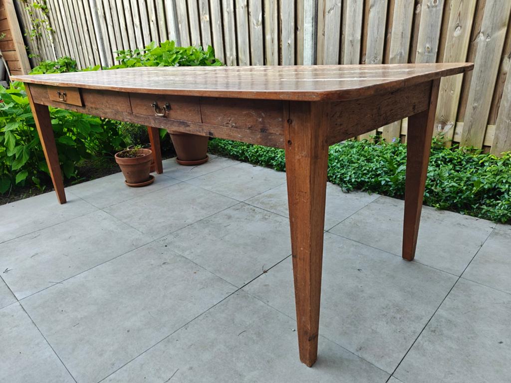 Antieke houten eettafel gratis af te halen z.s.m., Ophalen