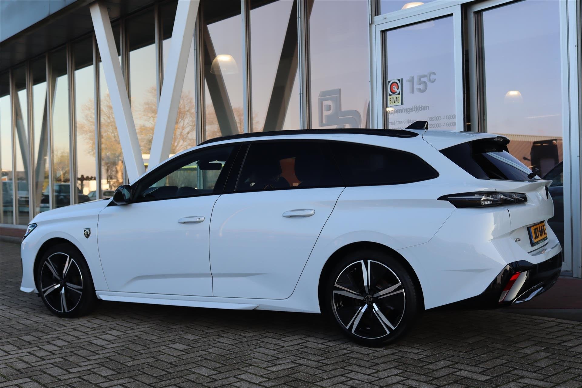 Peugeot 308 Sw 1.2T 130PK AUTOMAAT (EAT8) GT-LINE Navi | Ada, Automaat, Gebruikt, 1199 cc, Leder en Stof