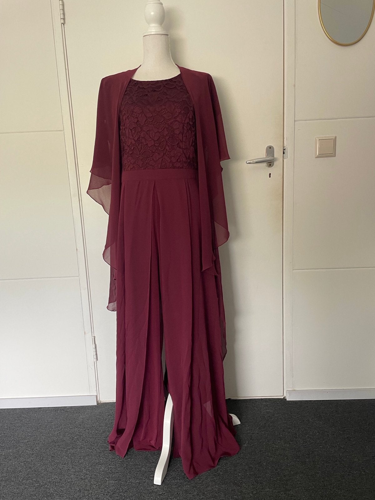 Vera Mont Galajurk/Jumpsuit met Stola - Bordeauxrood, Galajurk, Overige kleuren, Maat 42/44 (L), Nieuw