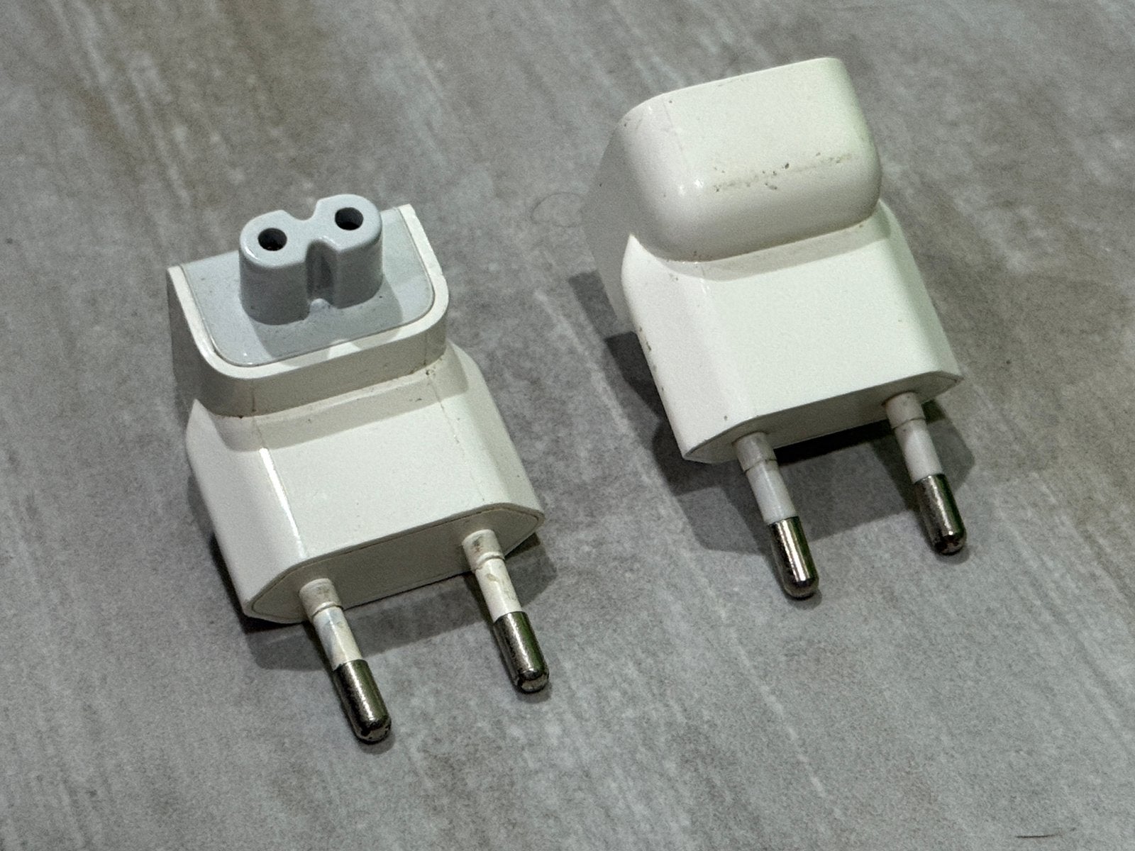 Apple EU-stekkeropzetstuk (2 stuks), Verzenden, Gebruikt