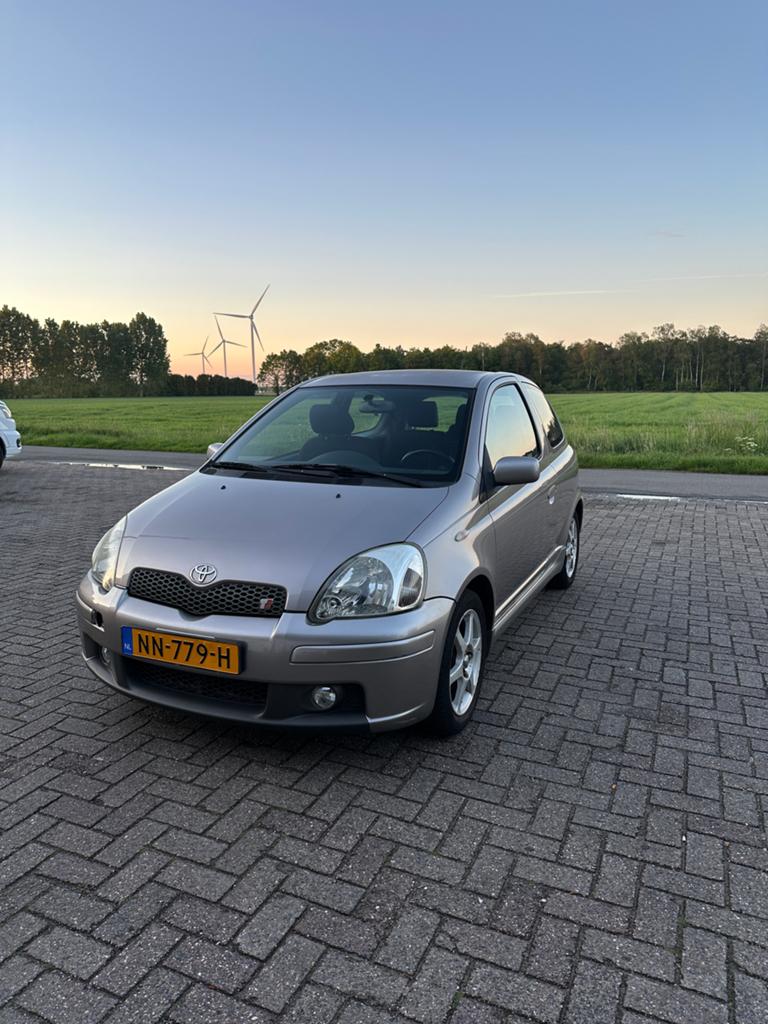 Toyota 2003 Grijs, Auto's, Toyota, Particulier, Yaris, ABS, Airbags, Airconditioning, Elektrische buitenspiegels, Elektrische ramen