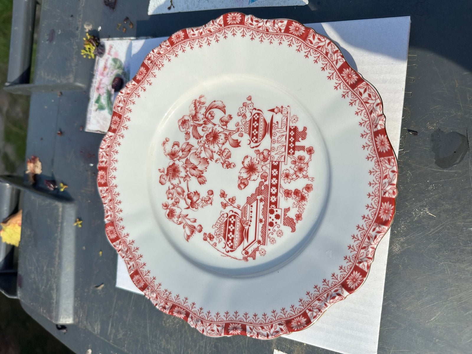Antiek Seltmann Weiden Bavaria "Theresia Rood" bord, Ophalen of Verzenden