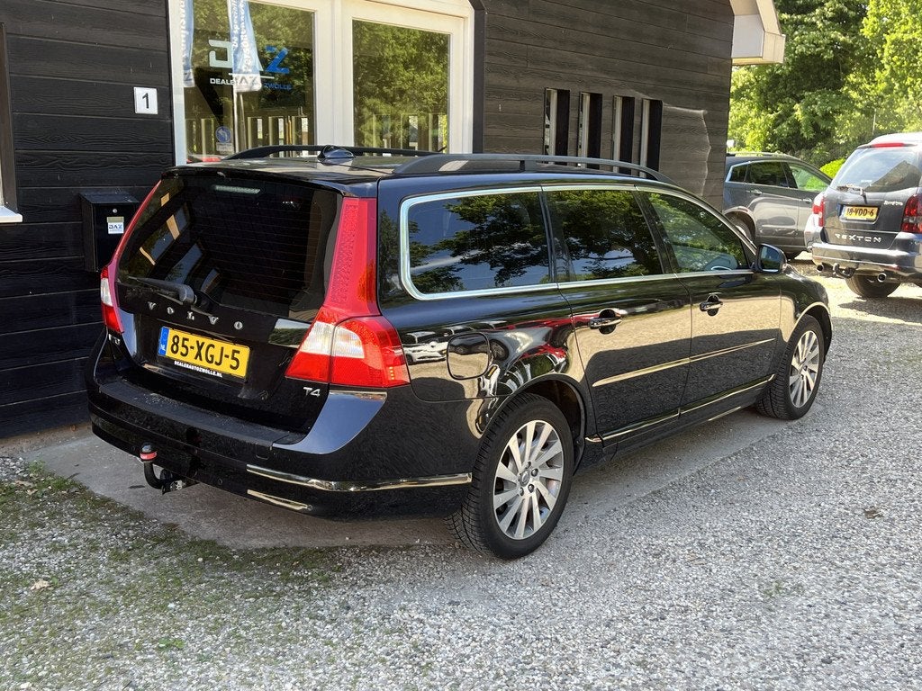 Volvo V70 1.6 T4 Limited Edition Aut/Ecc/Leer/Navi/Trekhaak, Euro 5, Gebruikt, Zwart, 4 cilinders