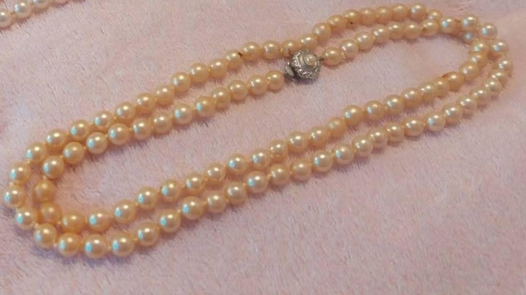 Parelketting met zilveren slotje, Ophalen of Verzenden, Zo goed als nieuw, Zilver