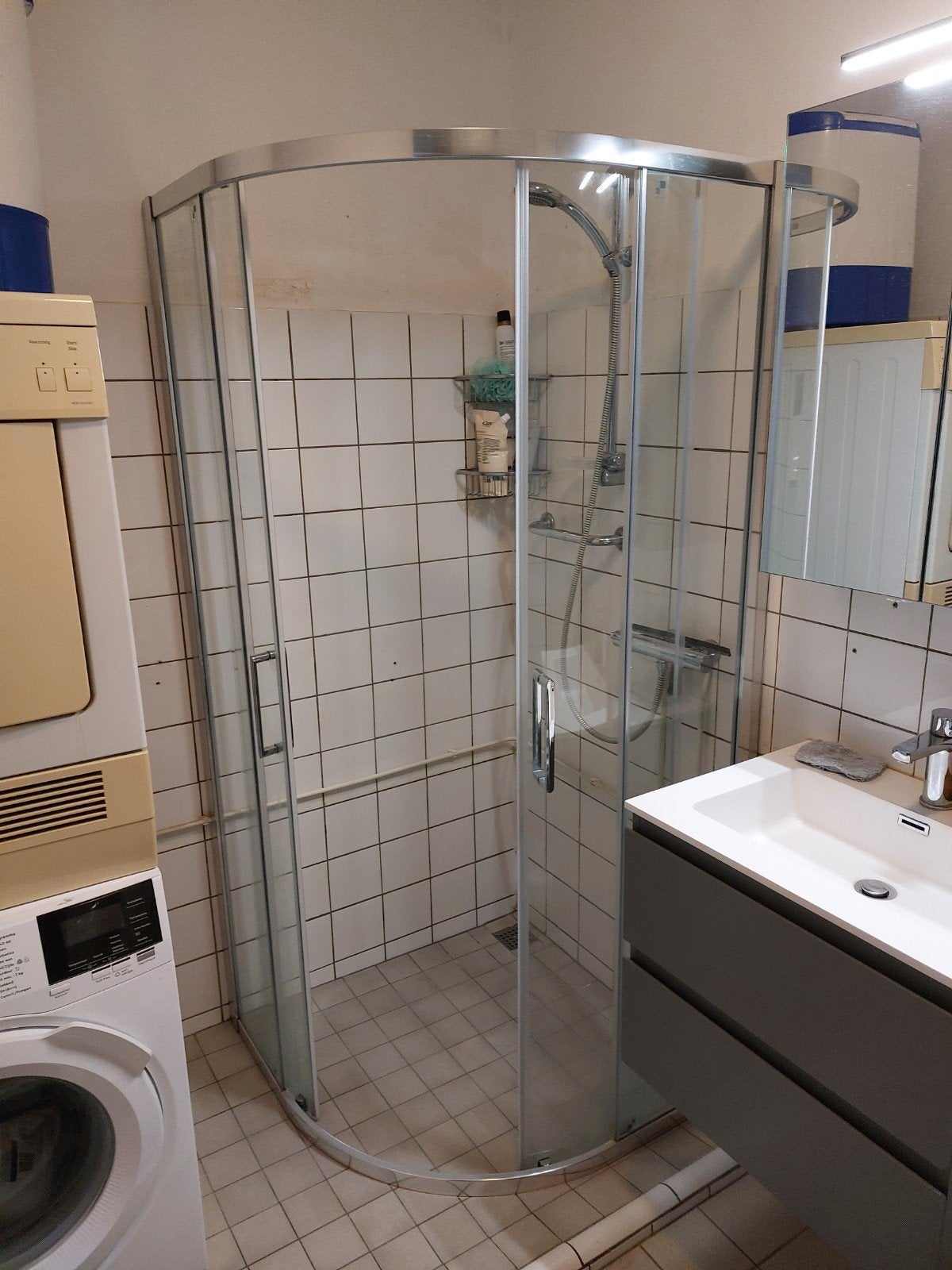 Douchecabine met glazen deuren en chroom frame, Ophalen