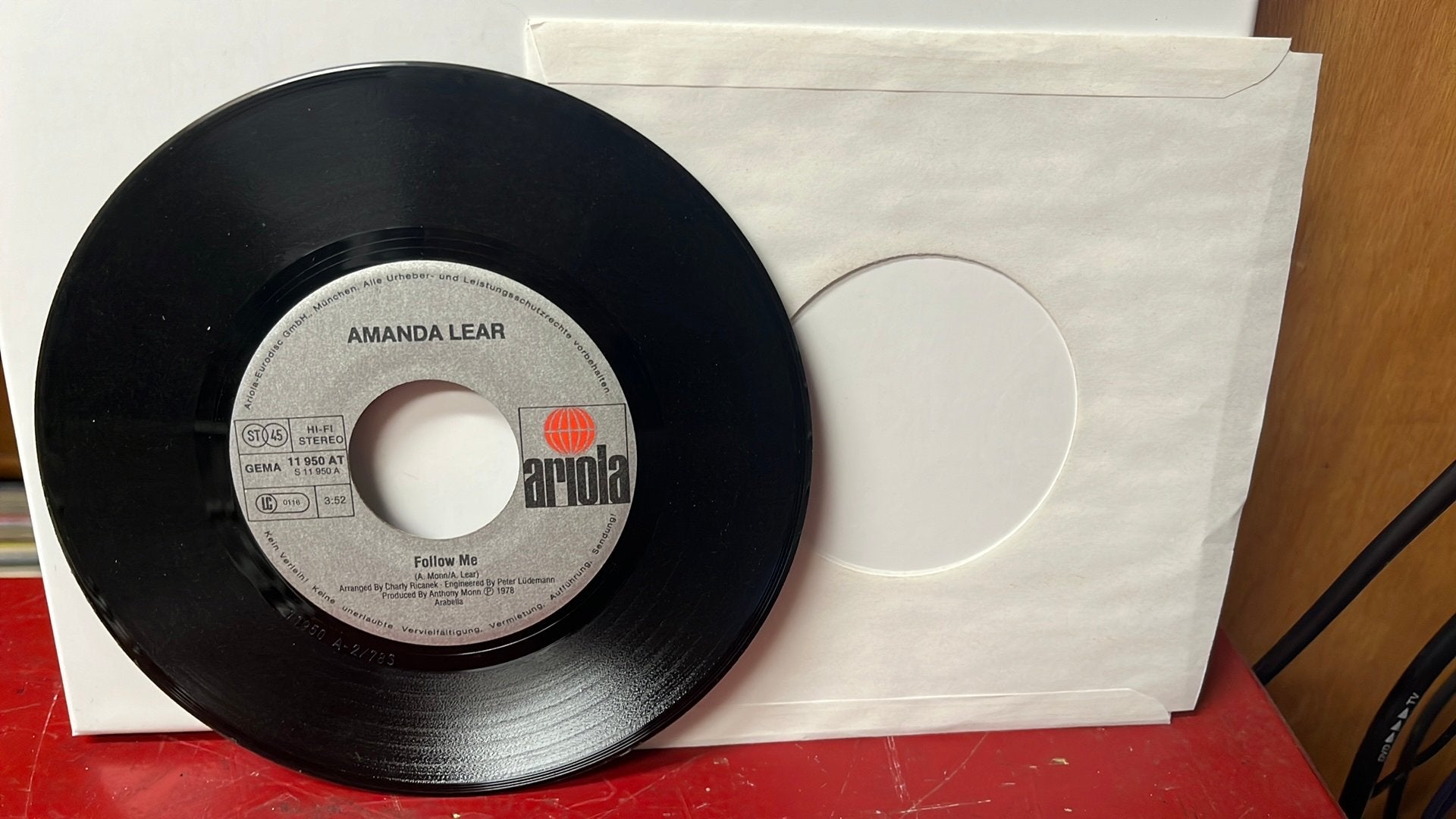 Amanda Lear Follow me, Cd's en Dvd's, Ophalen of Verzenden, Gebruikt, Pop