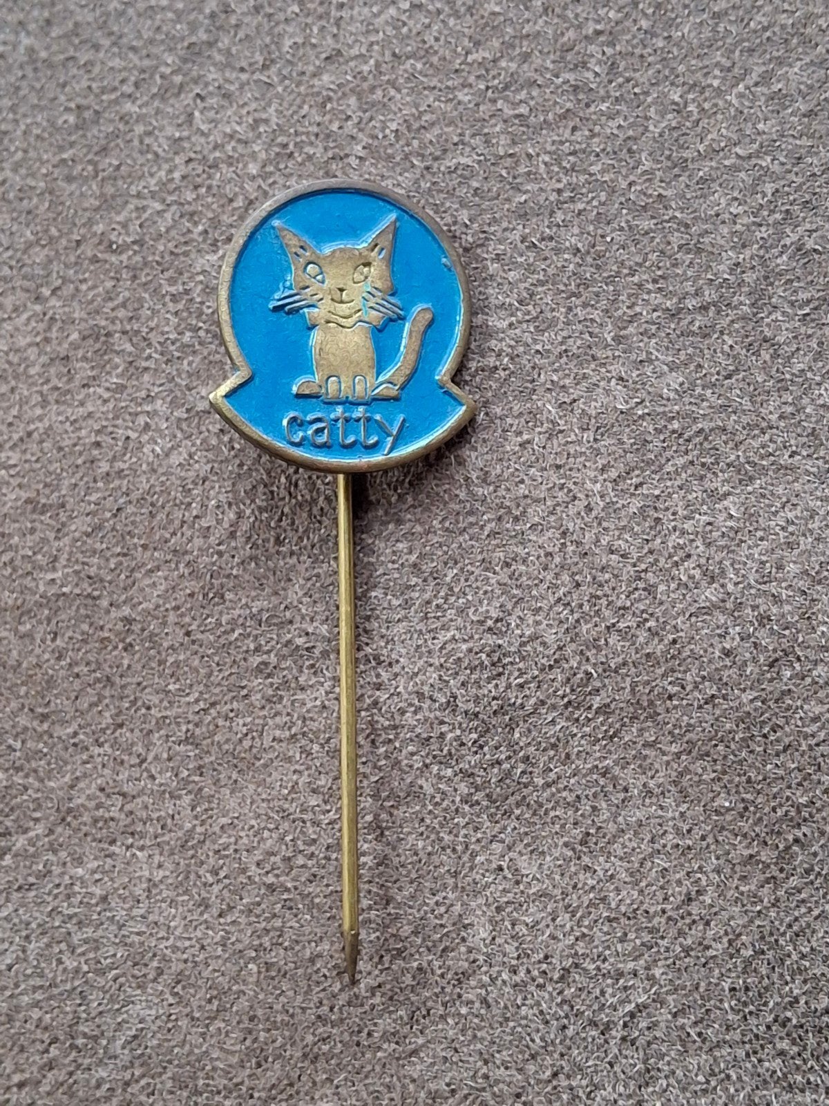 Speldje Catty (Afb. kat), Ophalen of Verzenden, Gebruikt