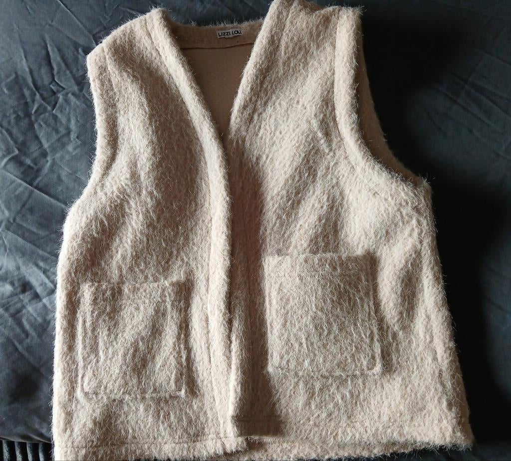 Beige dames gilet merk Lizzi Lou maat XL, Kleding | Dames, Bodywarmers, Ophalen of Verzenden, Zo goed als nieuw, Maat 46/48 (XL) of groter