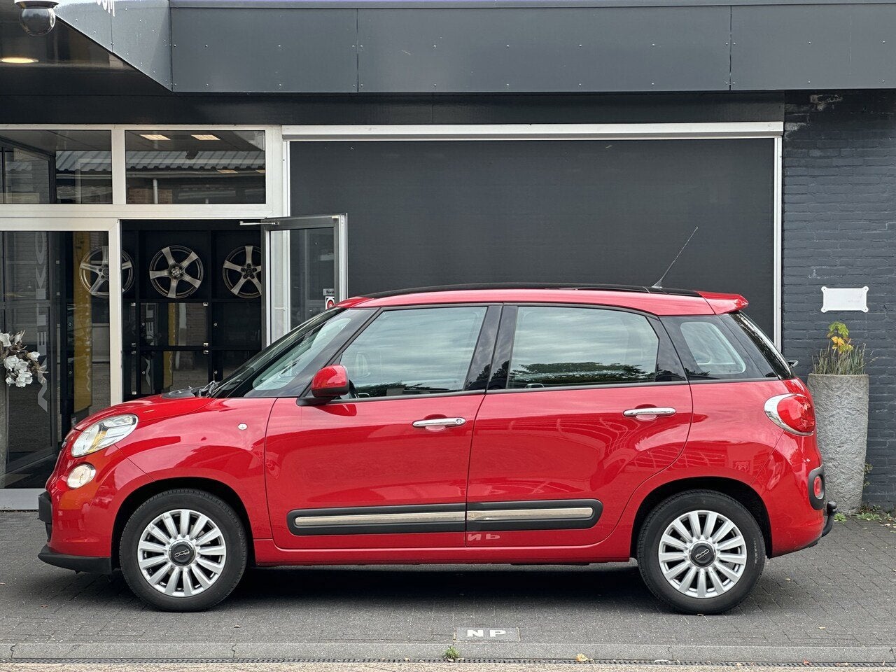 Fiat 500 L 0.9 TwinAir Lounge CRUISE / CLIMA / PANO / BLUETO, Auto's, Fiat, Gebruikt, Euro 6, Origineel Nederlands, Bedrijf