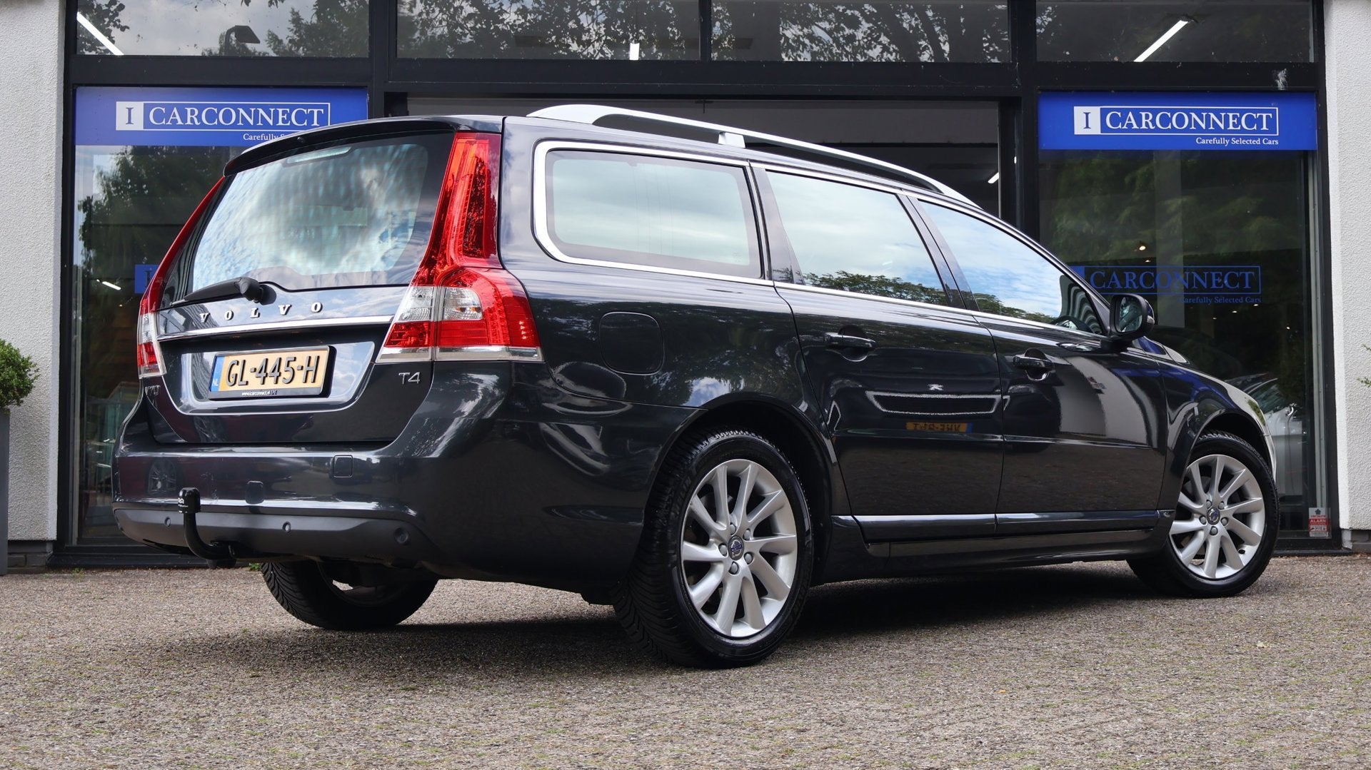 Volvo V70 2.0 T4 Inscription Edition|Leder|Dakje|PDC|Memory|, Gebruikt, 1969 cc, 1600 kg, 93 €/maand