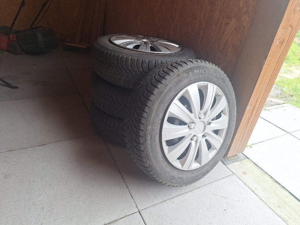 Auto (Winter) banden set Michelin Alpin A4 185 60 R15 88T, Auto-onderdelen, Ophalen, Gebruikt, 15 inch, Band(en)