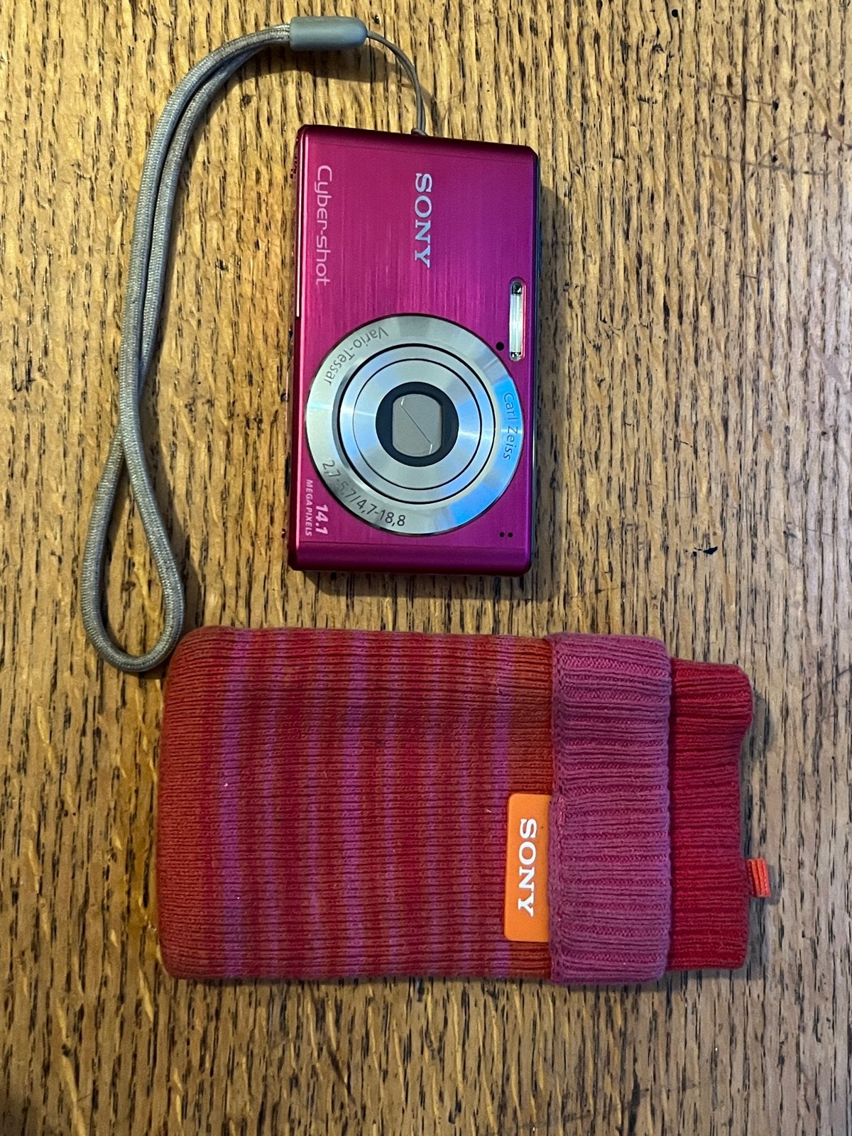 Foto 4 van Sony Cyber-shot DSC-W530 Compactcamera - Roze