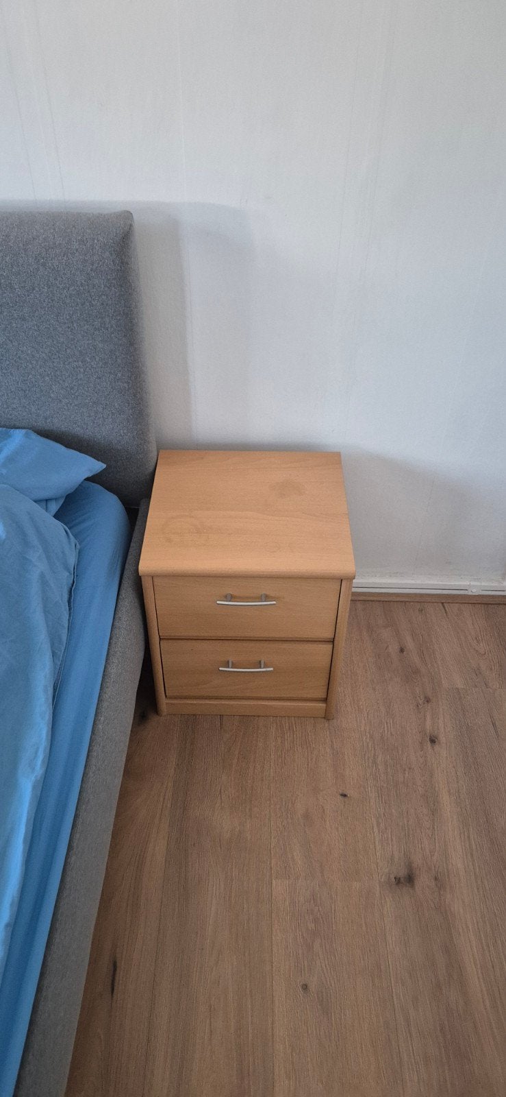2 houten nachtkastjes met 2 lades, Ophalen, Gebruikt, Minder dan 45 cm, Minder dan 55 cm