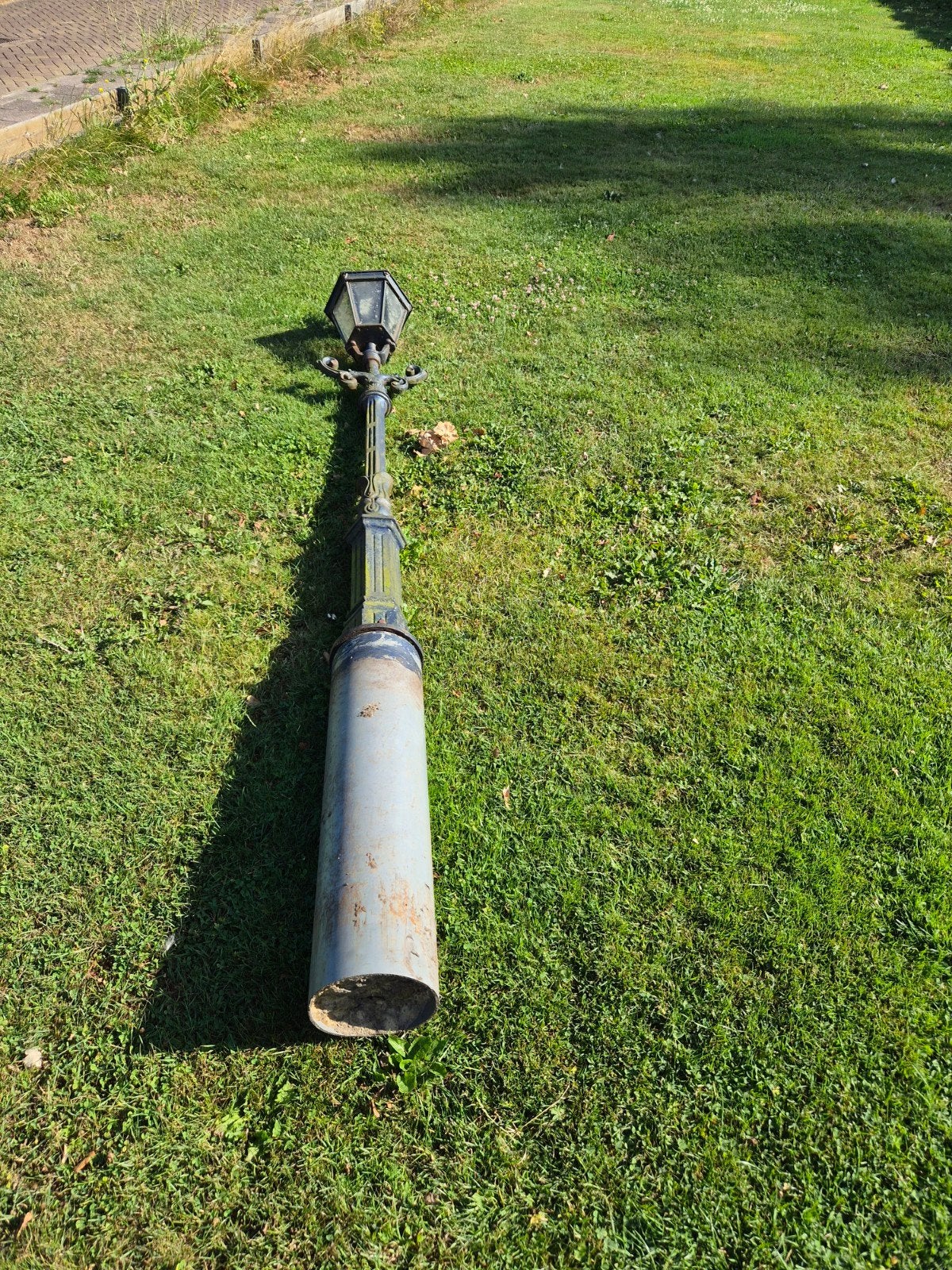 Antieke gietijzeren lantaarnpaal - Unieke buitenverlichting, Overige merken, Gebruikt, Waterbestendig, E27 (groot)