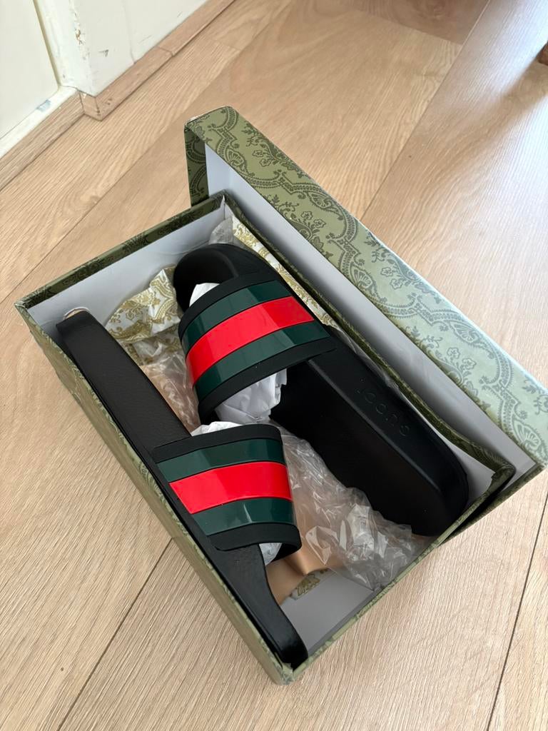 Gucci slippers maat 44, Ophalen of Verzenden, Zo goed als nieuw