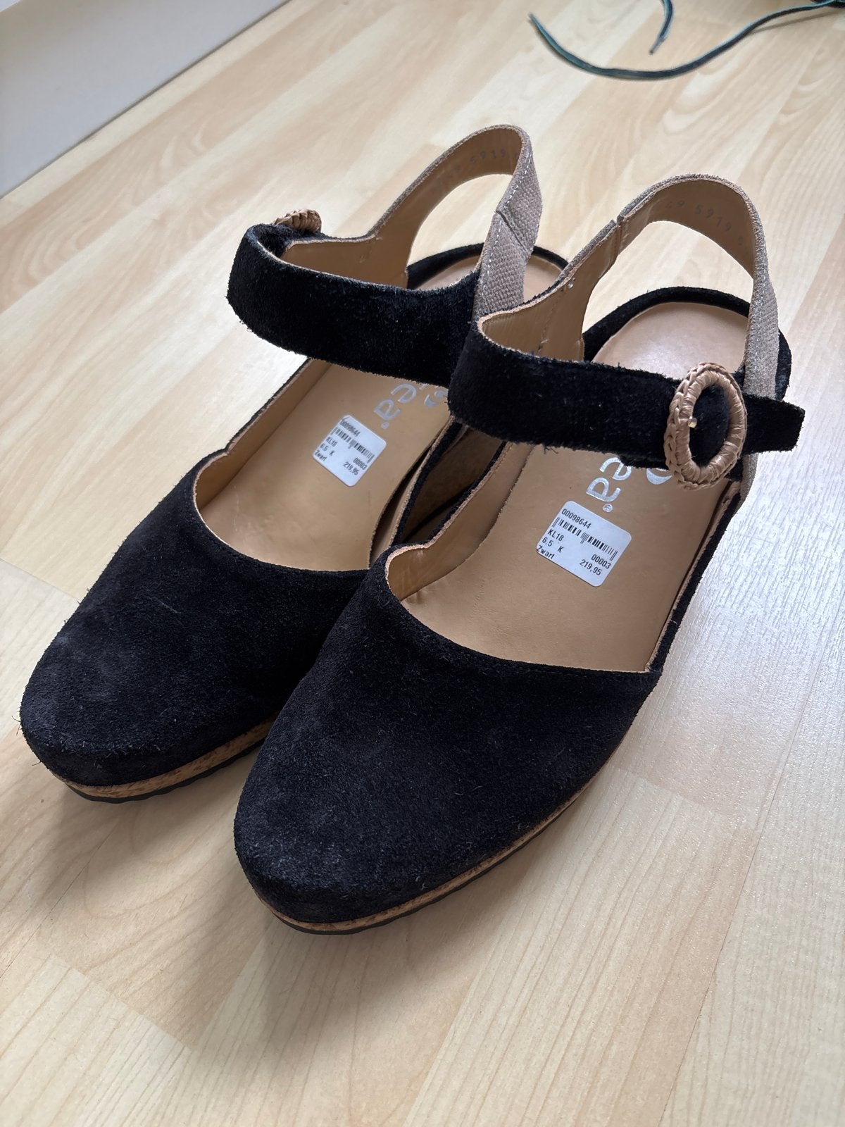 Durea Zwarte Suède Slingback sandalen maat 39,5/40, Kleding | Dames, Schoenen, Schoenen met lage hakken, Zwart, Ophalen of Verzenden