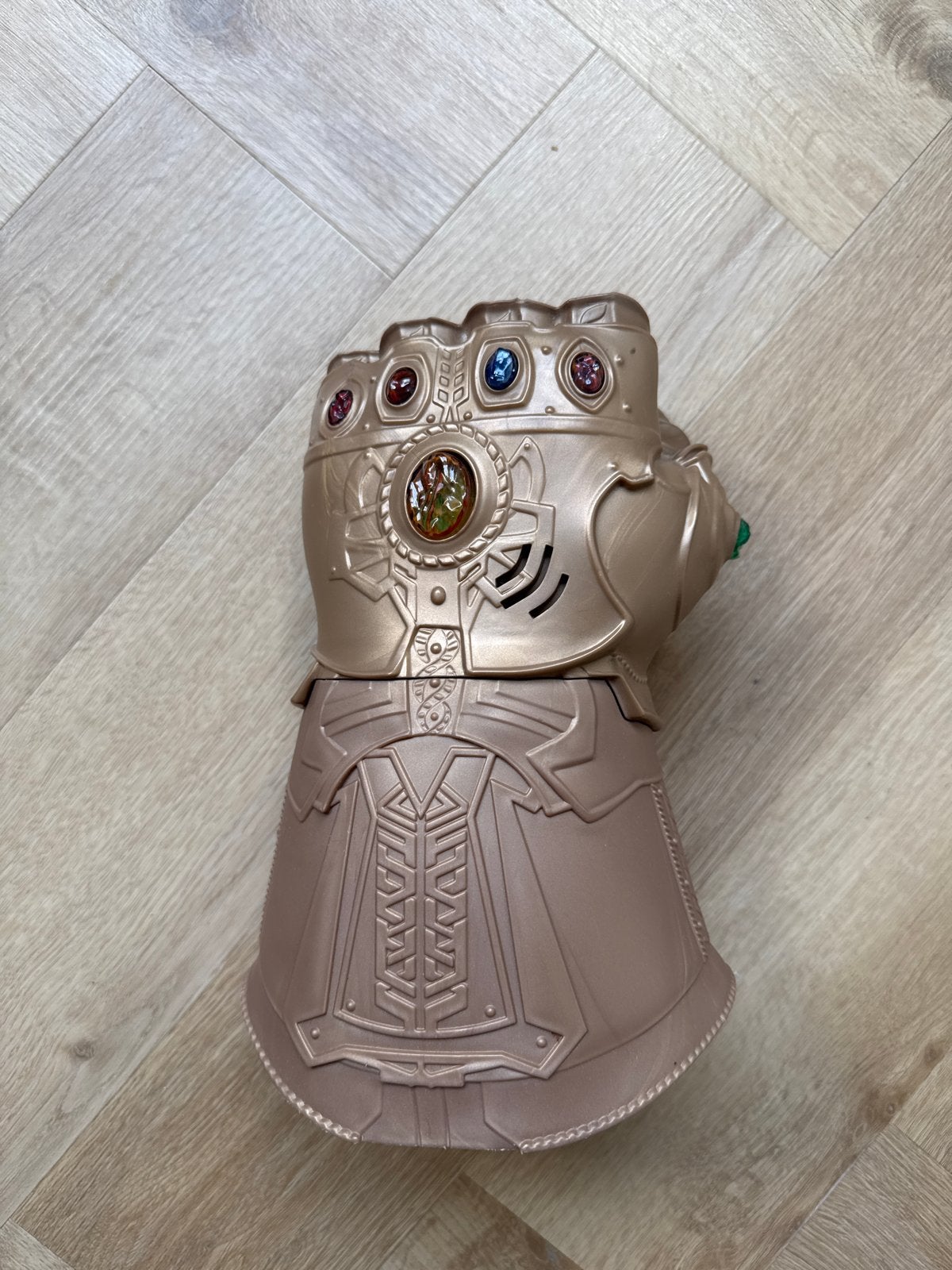Marvel Avengers Infinity Gauntlet Handschoen, Kinderen en Baby's, Ophalen of Verzenden, Gebruikt
