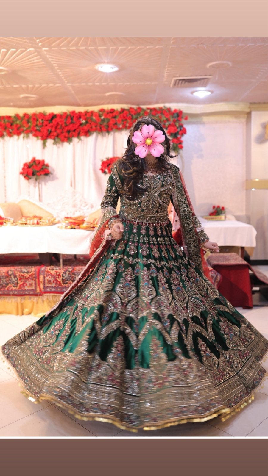 Indian bridal lehnga, Ophalen of Verzenden, Zo goed als nieuw, Kleding, Maat 42/44 (L)