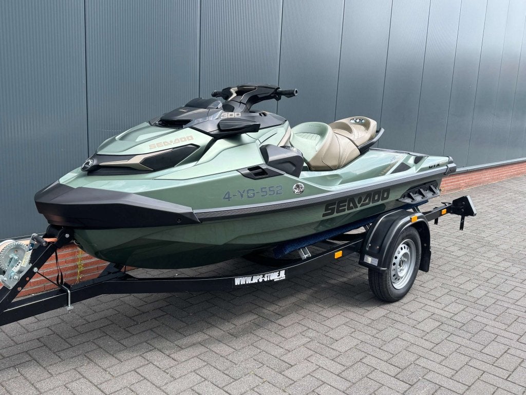 Seadoo GTX300 LIMITED MY23 - 74 uur - vaarklaar - garantie, Gebruikt, Niet ingevuld, Benzine, 200 pk of meer