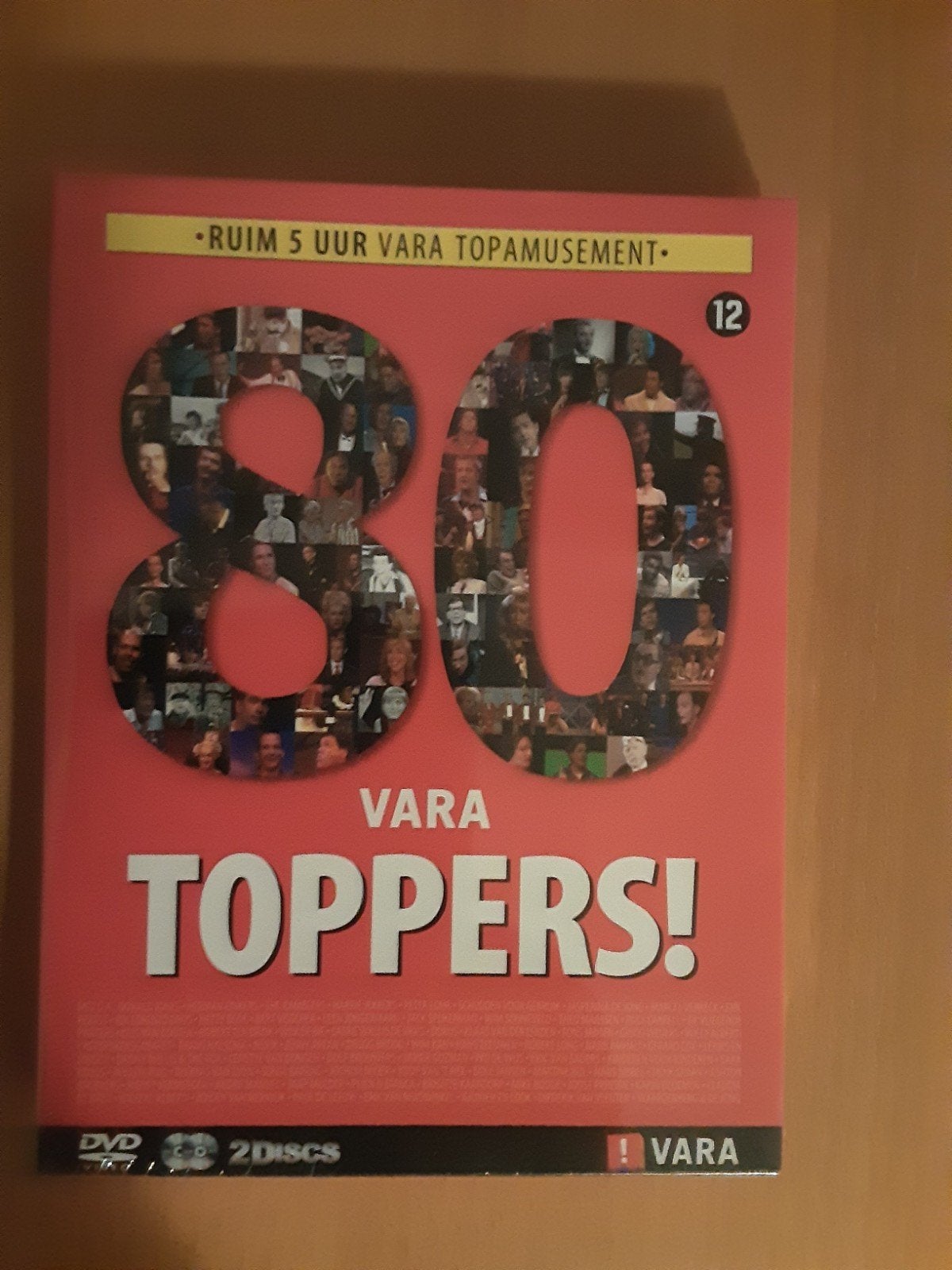 VARA Toppers! 80 jaar VARA - 2 DVD's, Ophalen, Nederlands, Zo goed als nieuw, Komedie
