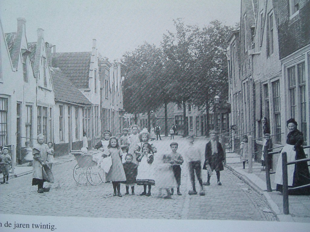 Zierikzeese herinneringen., W.P.L. Bakker, Ophalen of Verzenden, 20e eeuw of later, Gelezen