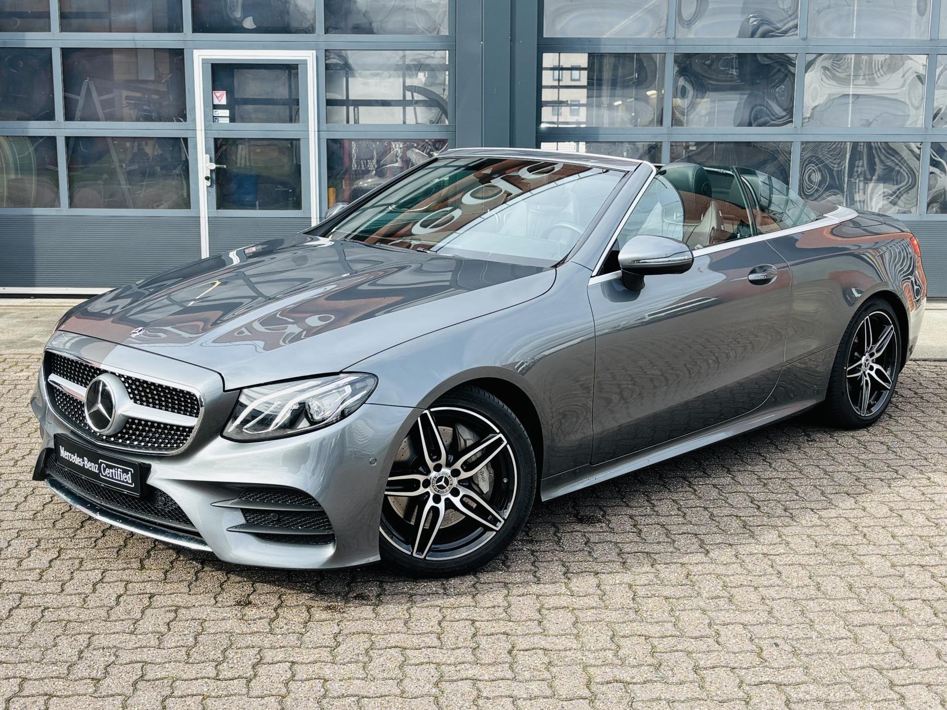 Mercedes-Benz E-Klasse E 300 Cabrio Premium AMG Line | Distr, Auto's, Mercedes-Benz, 12 maanden, 4 cilinders, 4 stoelen, Bedrijf