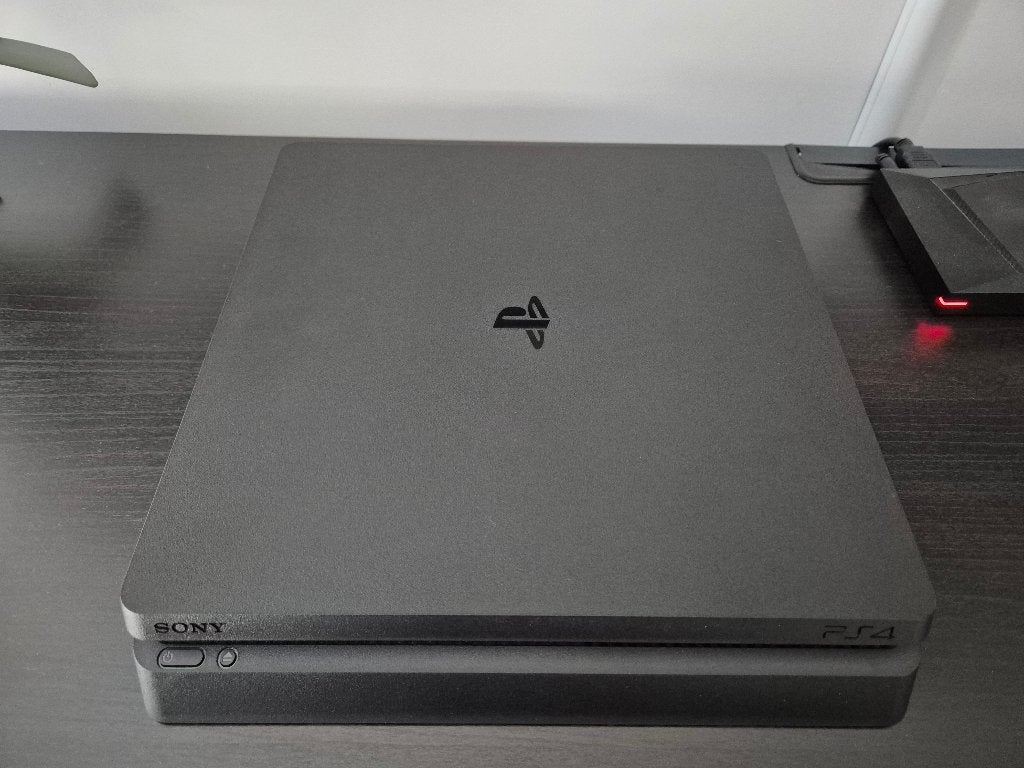 PlayStation 4 Slim 1TB + controller – nette staat, Ophalen, Zo goed als nieuw, 1 TB, Met 1 controller
