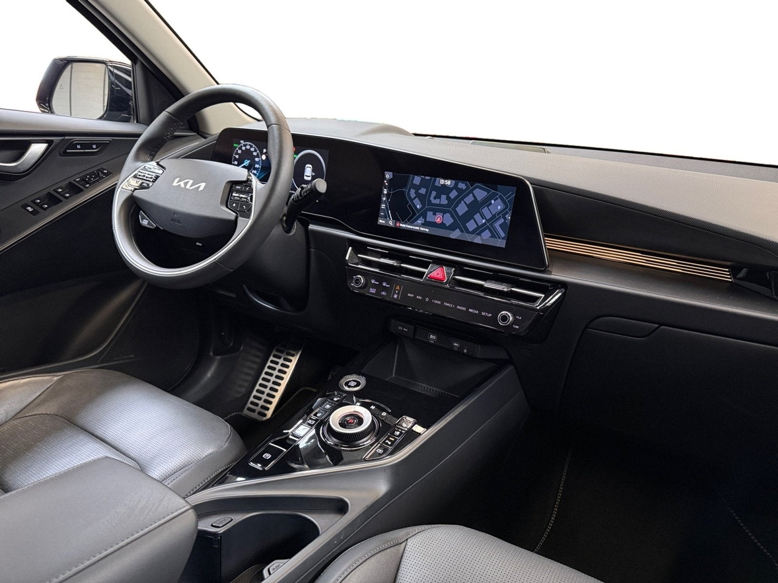 Kia Niro 1.6 GDi PHEV ExecutiveLine I Schuifdak I Leder I Me, Gebruikt, Euro 6, Zwart, Bedrijf