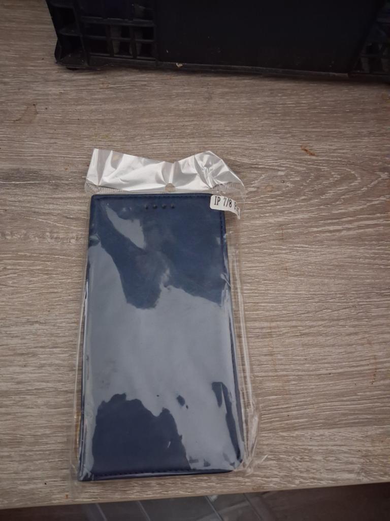 Nieuw Flipcase Hoesje voor iPhone 7/8 Plus - Donkerblauw, Overige merken, Nieuw, Ophalen of Verzenden, Flipcase
