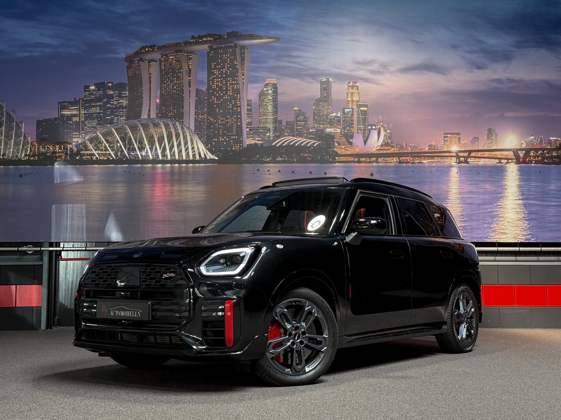 MINI Countryman 2.0 JCW ALL4 John Cooper Works XL |Trekhaak|, Auto's, Gebruikt, Zwart, Bedrijf, Vierwielaandrijving