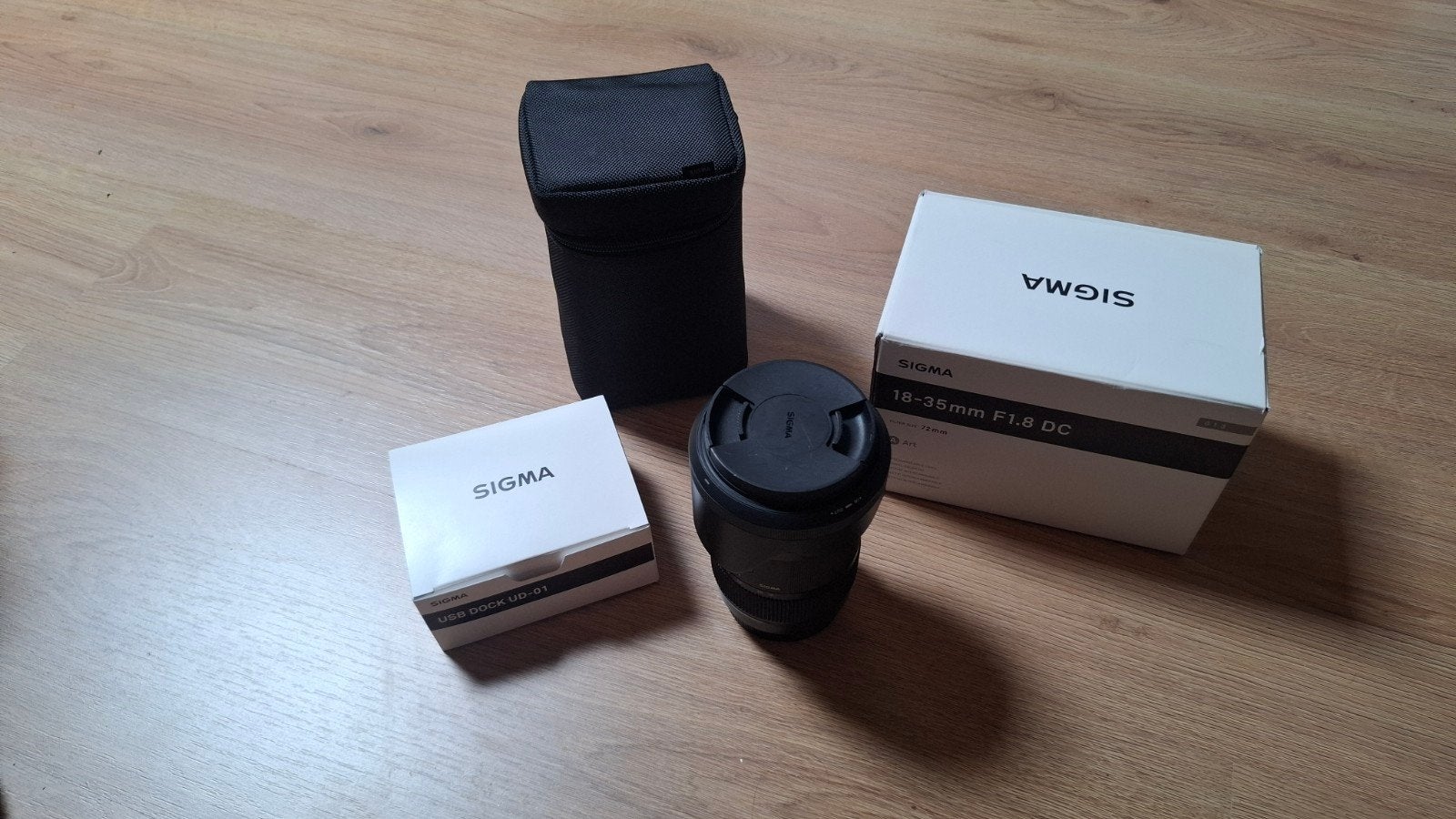 Sigma 18-35mm F1.8 DC Art (Canon) incl tas en usb dock, Ophalen of Verzenden, Zo goed als nieuw, Standaardlens, Zoom