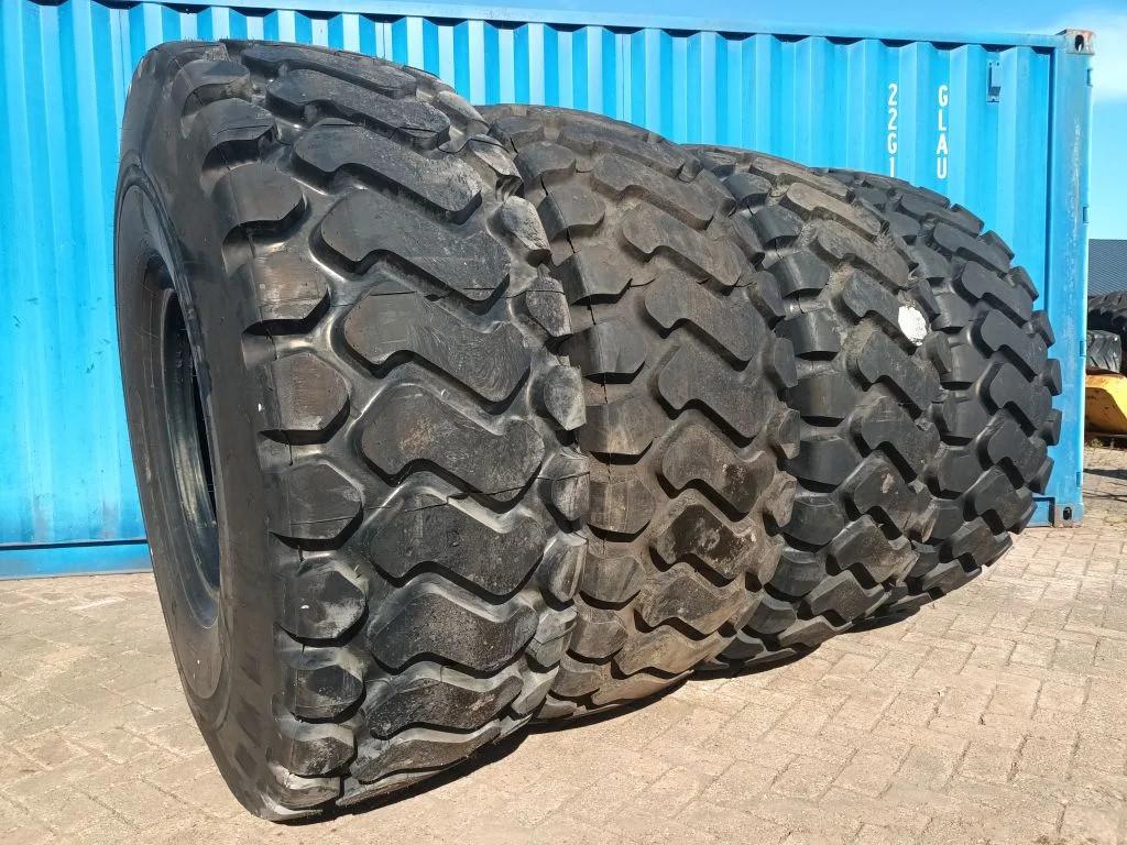 Michelin Bridgestone Goodyear Shovel banden meerdere maten, Zakelijke goederen
