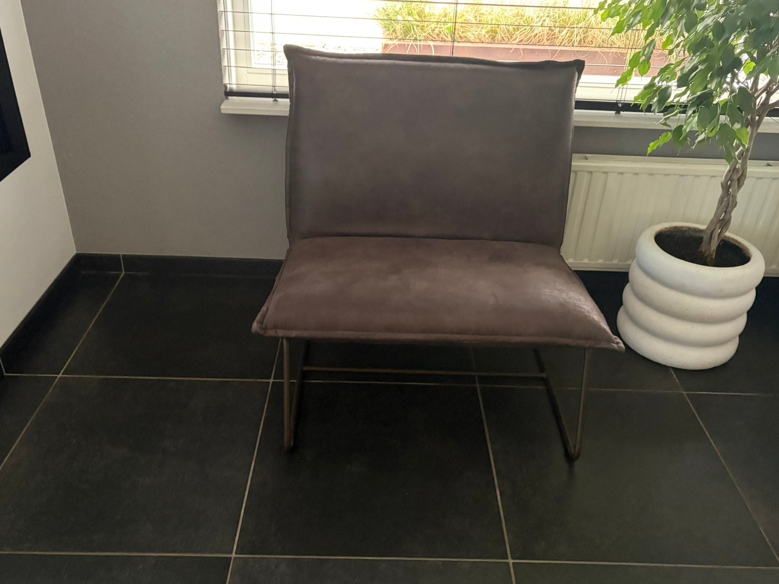 Donker bruin bankje 87cm breed 82 cm lang, Ophalen, Tweepersoons, 75 tot 100 cm, Zo goed als nieuw