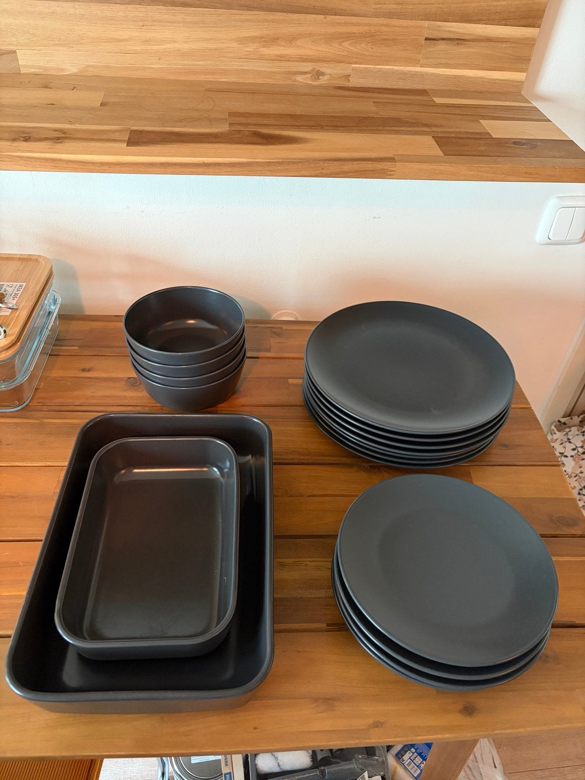 IKEA donker grijs servies en ovenschalen set, Huis en Inrichting, Ophalen, Gebruikt, Keramiek, IKEA