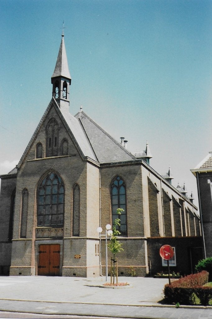 Kk95 Foto De Rooms-Katholieke kerk in Glanerbrug, Verzenden, 1980 tot heden, Zo goed als nieuw, Overige onderwerpen