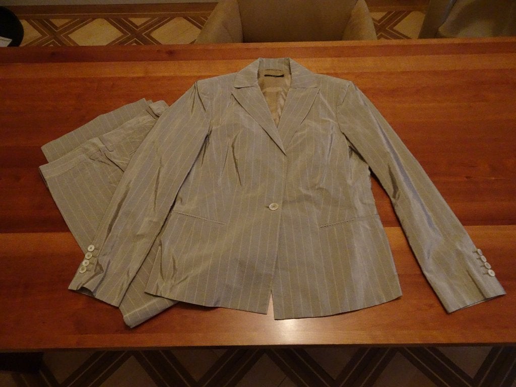 BOSS HUGO licht taupe kleurig krijtstreep kostuum, Kostuum of Pak, Overige kleuren, Verzenden, Maat 42/44 (L)