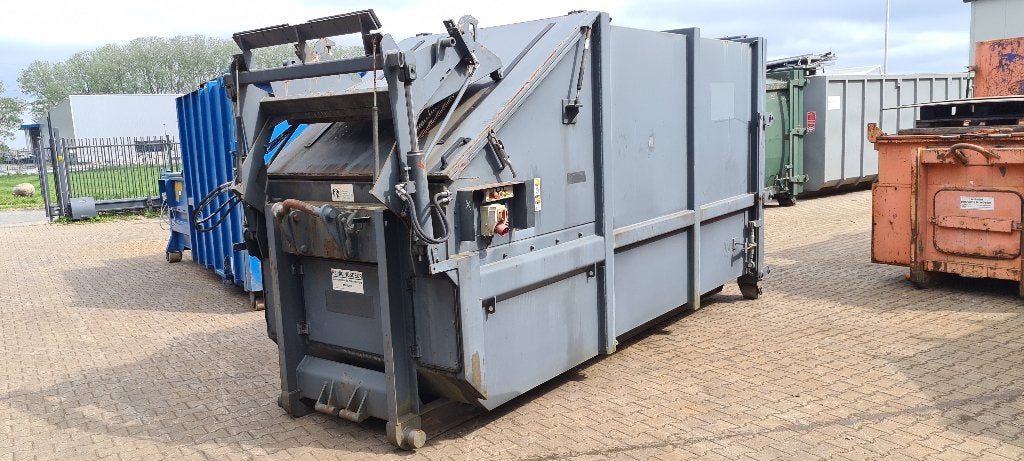 Perscontainer 12m³, Ophalen