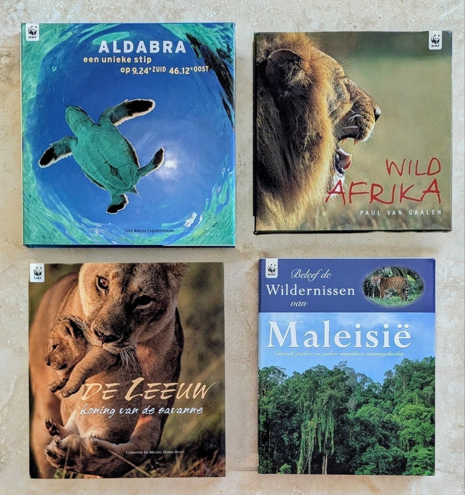 4 WWF natuurboeken – zgan, Boeken, Natuur, Ophalen, Zo goed als nieuw, Natuur algemeen