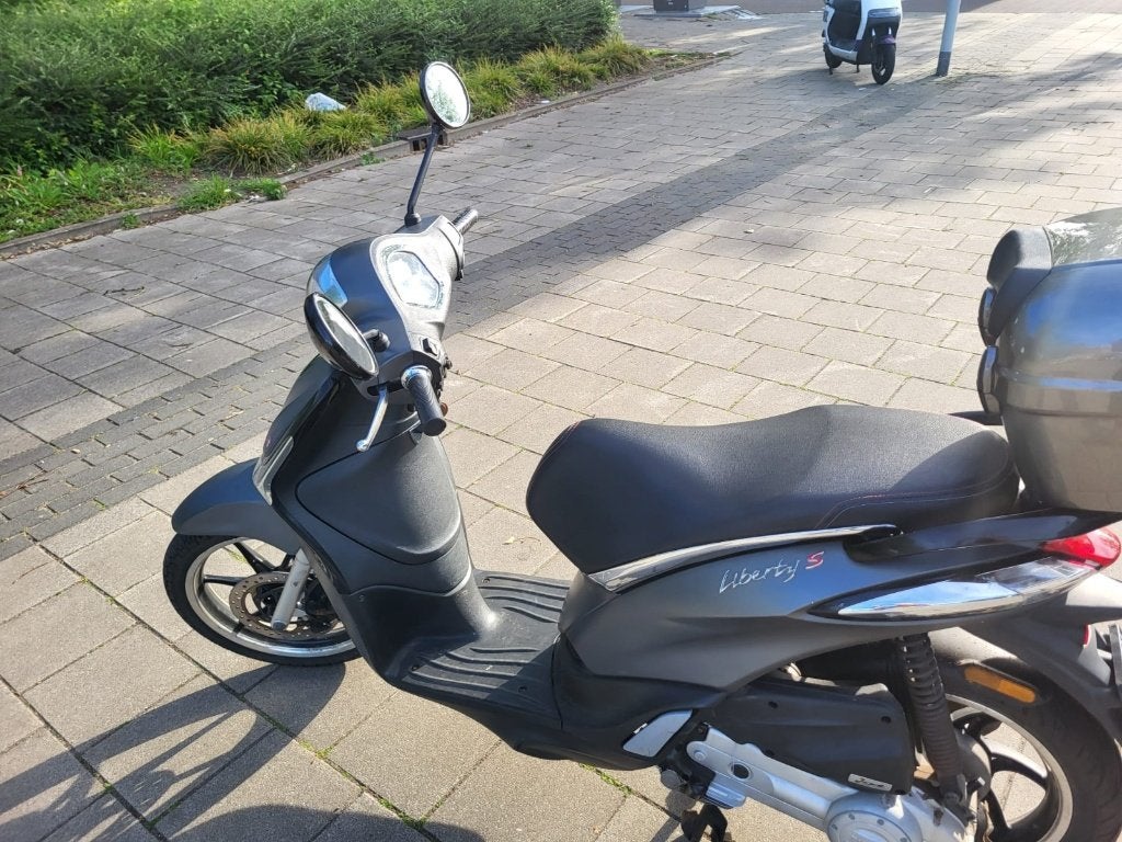 Piaggio Liberty S iGet 50cc – 2017 = blauw kenteken, Fietsen en Brommers, Scooters | Piaggio, Ophalen, Gebruikt, Overige modellen