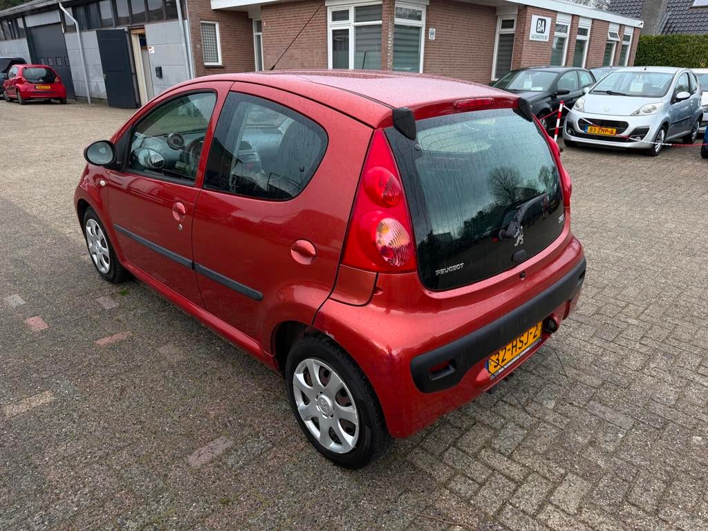 Peugeot 107 1.0 | NWE APK | Airco | 5 Deurs | Trekhaak |, Auto's, Peugeot, Voorwielaandrijving, Gebruikt, Overige kleuren, 4 stoelen