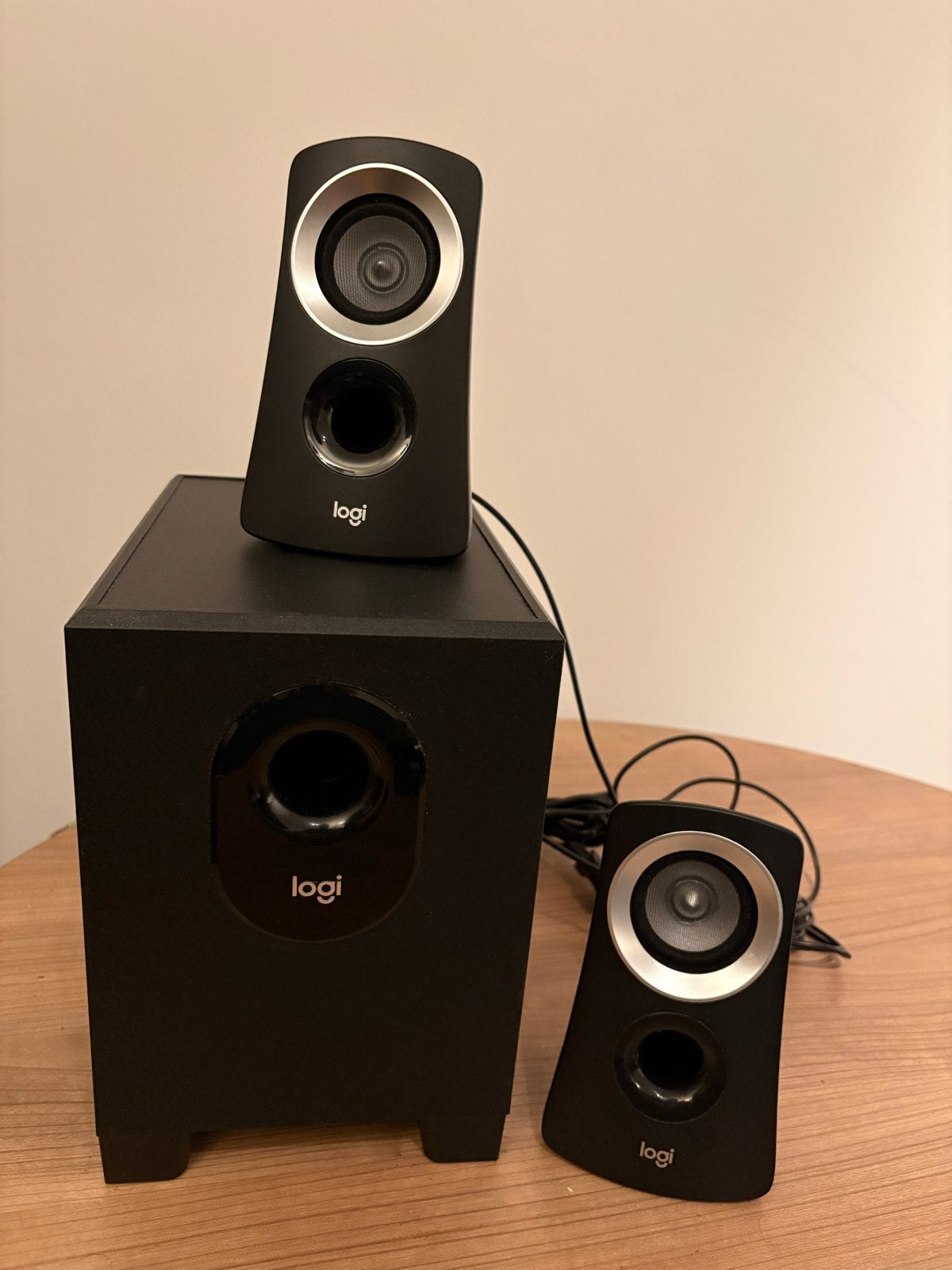 Logitech z313 2.1 Luidsprekerset met Subwoofer, Computers en Software, Pc speakers, Zo goed als nieuw, Audiokanaal 2.1, Ophalen of Verzenden