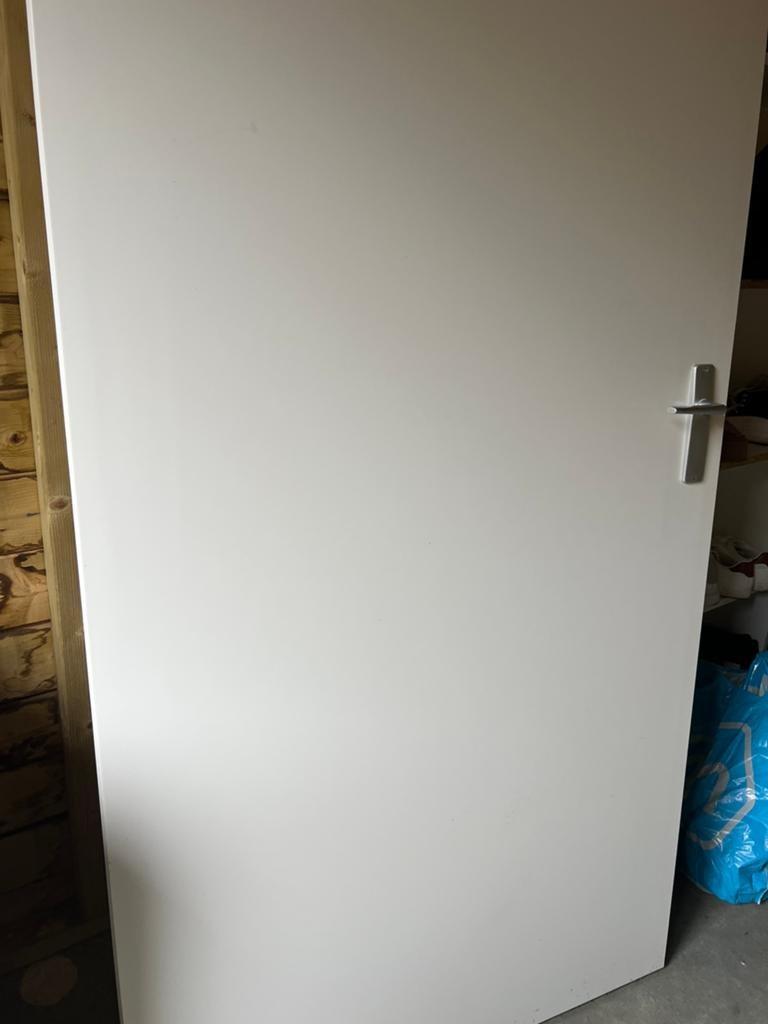 Witte deur 230x95 cm met lichte schade, Doe-het-zelf en Verbouw, Deuren en Horren, Kunststof, Gebruikt, 80 tot 100 cm, 215 cm of meer