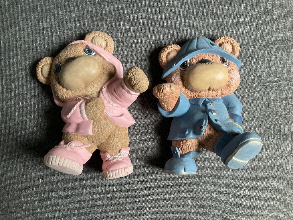 Roze en blauw keramieken wand-beren beeldjes (15 cm), Ophalen, Zo goed als nieuw, Dier