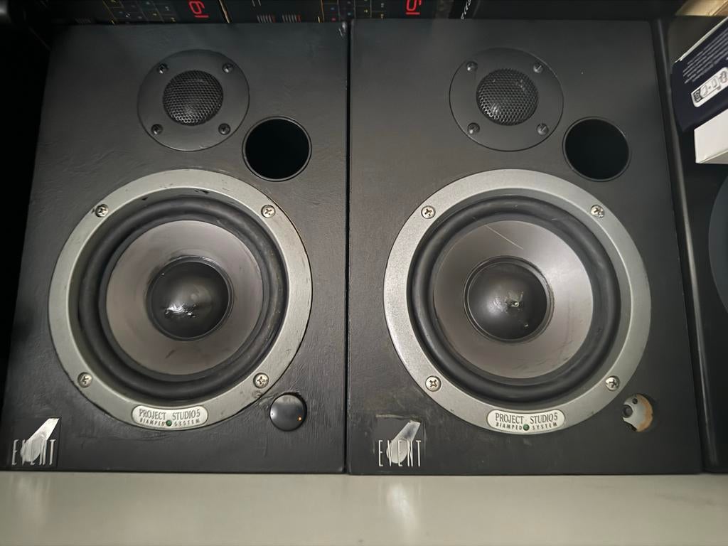 Event Project Studio 5 Powered Monitor Speakers, Ophalen, Zo goed als nieuw, Minder dan 60 watt, Front, Rear of Stereo speakers