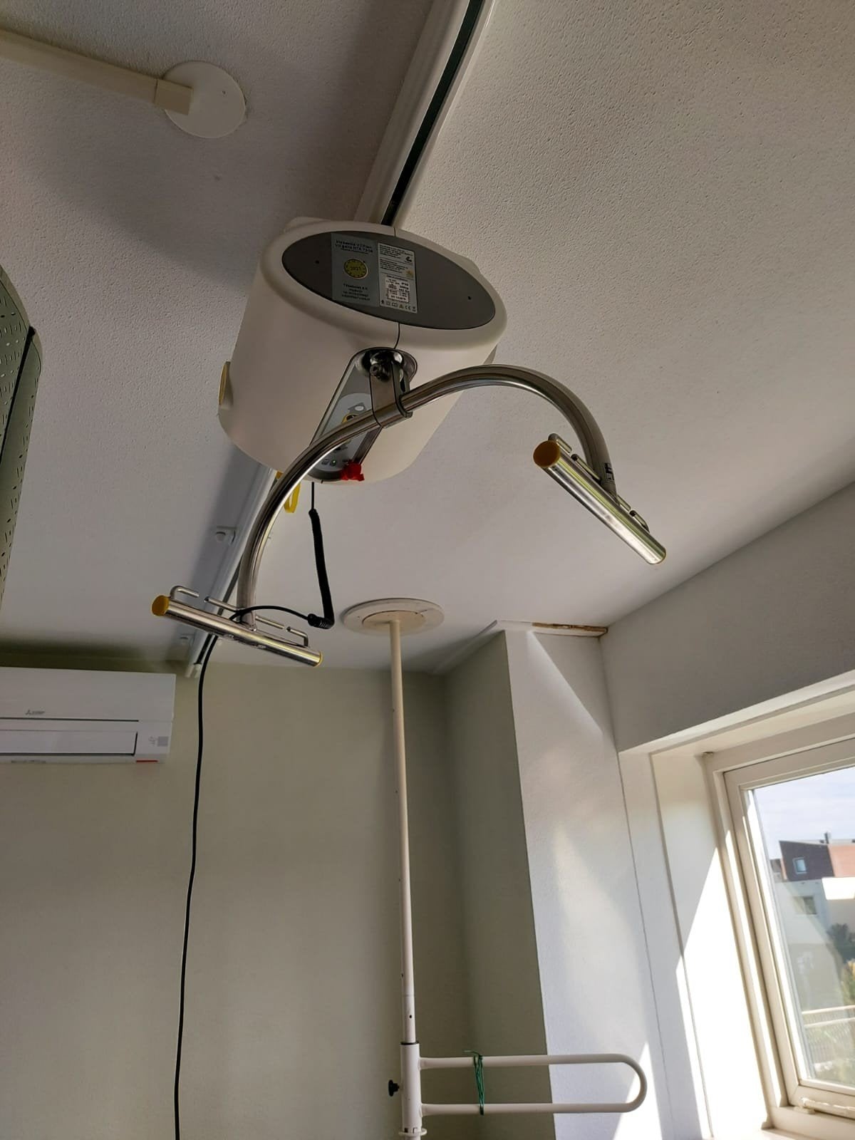 Handi-Move HM2800 plafondlift + rails, bochten en onderdelen, Diversen, Ophalen, Zo goed als nieuw