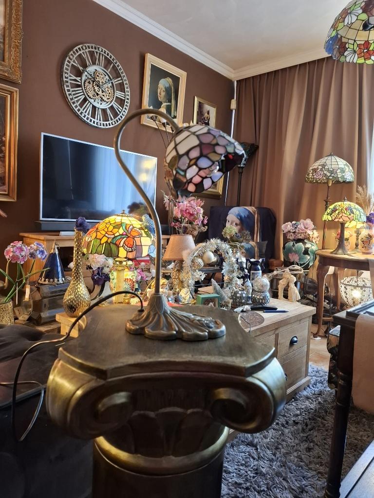 Prachtige Tiffany stijl tafellamp Jugendstil MASSIVE, Antiek en Kunst, Antiek | Lampen, Ophalen
